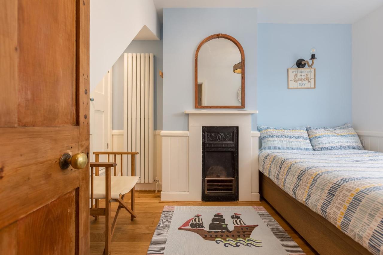 Robin Hood'S Bay Coastguard'S Cottage With A View Exteriör bild