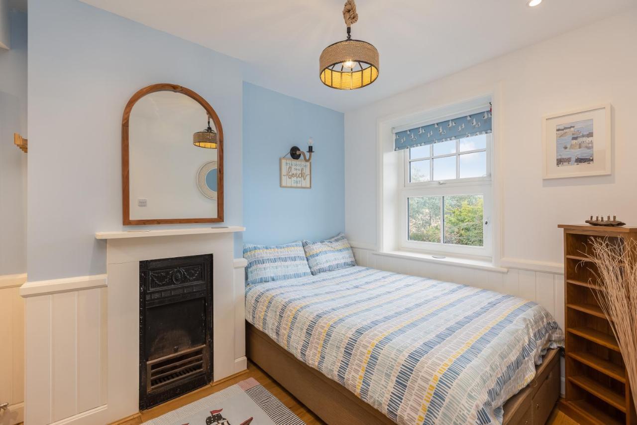Robin Hood'S Bay Coastguard'S Cottage With A View Exteriör bild