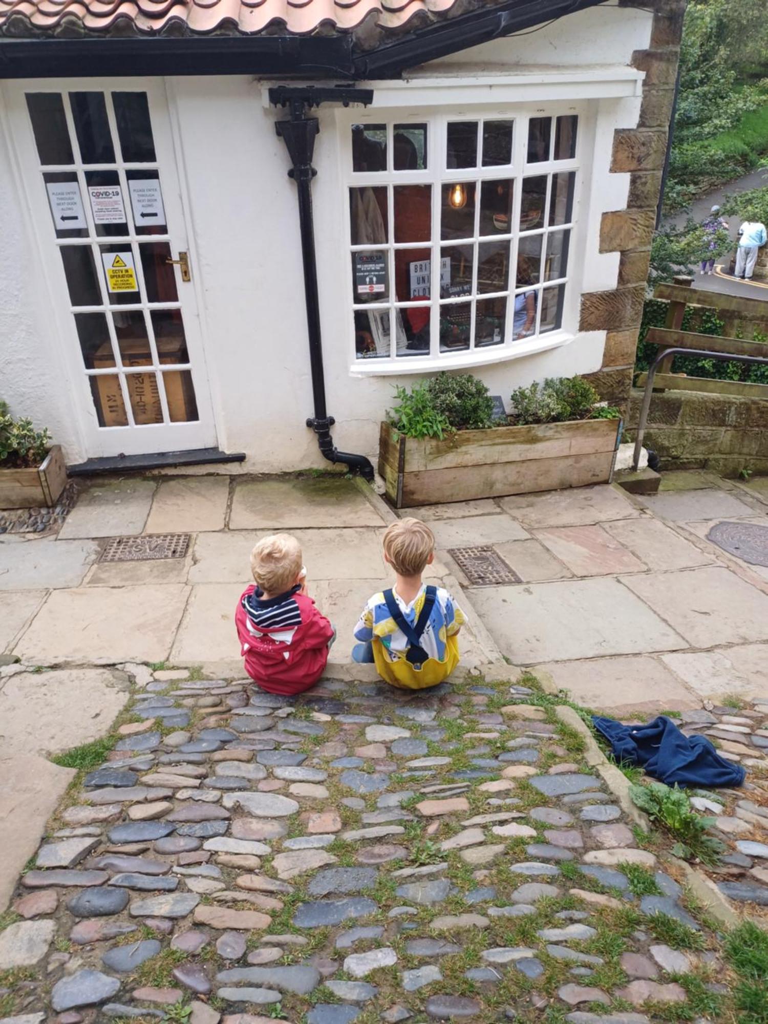 Robin Hood'S Bay Coastguard'S Cottage With A View Exteriör bild