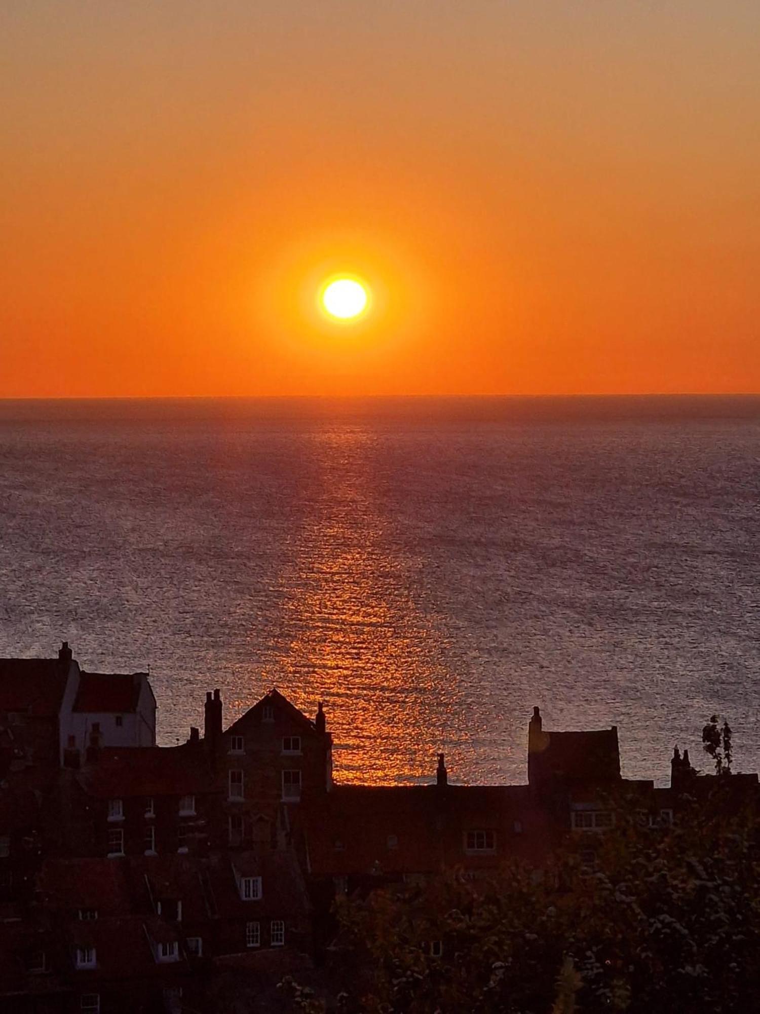 Robin Hood'S Bay Coastguard'S Cottage With A View Exteriör bild